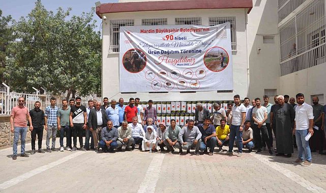 Mardin'de besicilere sırt pompası ve ilaç desteği