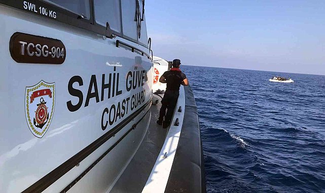 Marmaris ve Datça açıklarında 66 göçmen kurtarıldı