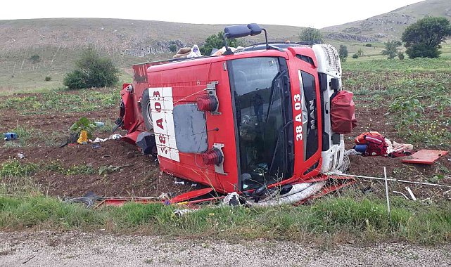Marmaris yangınından dönen ekip Afyonkarahisar&#039;da kaza yaptı