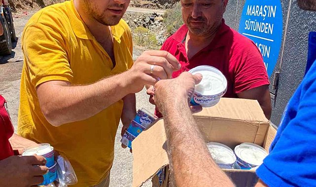 Marmaris&#039;te yangın söndürme ekiplerine Maraş dondurması ikram edildi