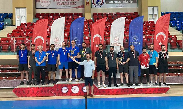 Masa Tenisinde Düzce Barosu şampiyon oldu
