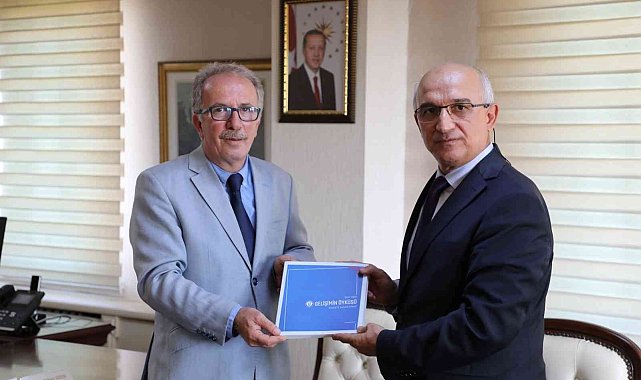 MEB Bakan Yardımcısı Şensoy, Rektör Uzun'u ziyaret etti