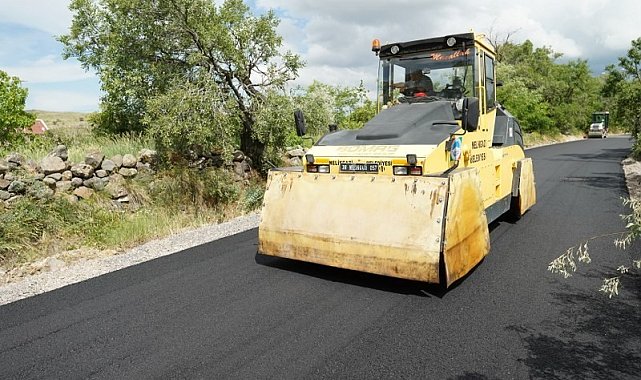 Melikgazi'de asfalt atağı sürüyor