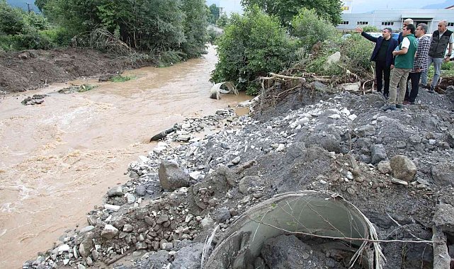 Menfez ve dere yatakları temizlendi