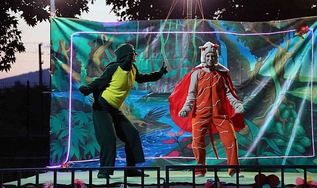 Menteşe Belediye tiyatrosu yaz oyunlarına başladı