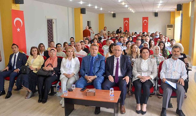 Mersin'de Aile Okulu Projesi Eğitici Eğitimi Kursu başladı