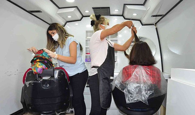 Mersin&#039;de ücretsiz mobil kuaför hizmeti sürüyor