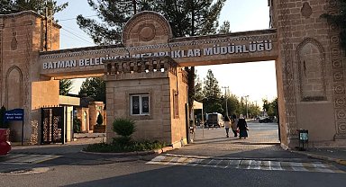 Mezarlıklarda, bayram öncesi genel temizlik