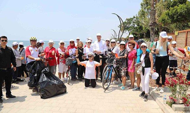 Mezitli Belediyesinden sahil temizliği ve kompost dağıtımı