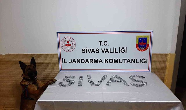 Midesinden 15 paket uyuşturucu çıktı