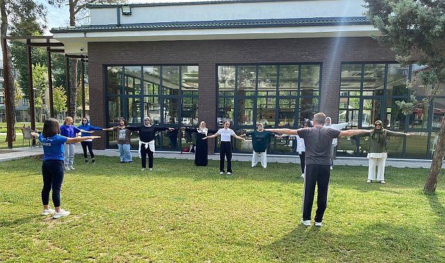 Millet Bahçesinde sabah sporu