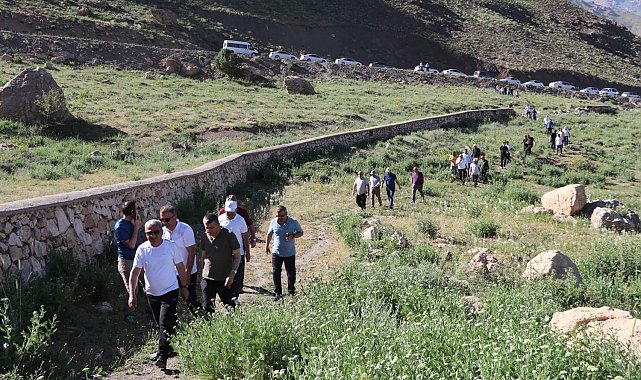 Milli eğitim camiasından doğa yürüyüşü