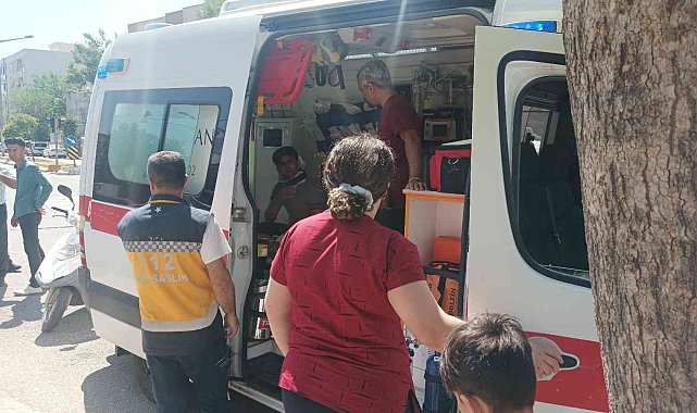 Minibüs ile motosiklet çarpıştı: 1 yaralı