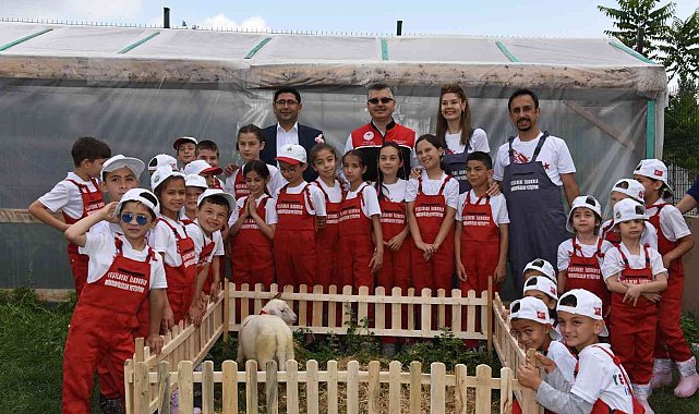 Minik öğrenciler tarım ve hayvancılığı çekirdekten öğreniyor