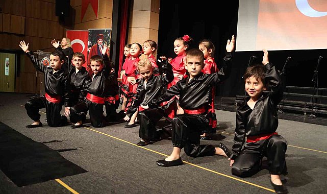 Miniklerden yılsonu gösterisi