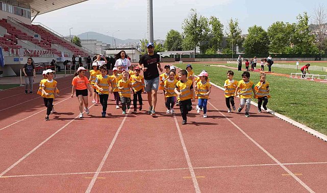 Miniklerin atletizm heyecanı