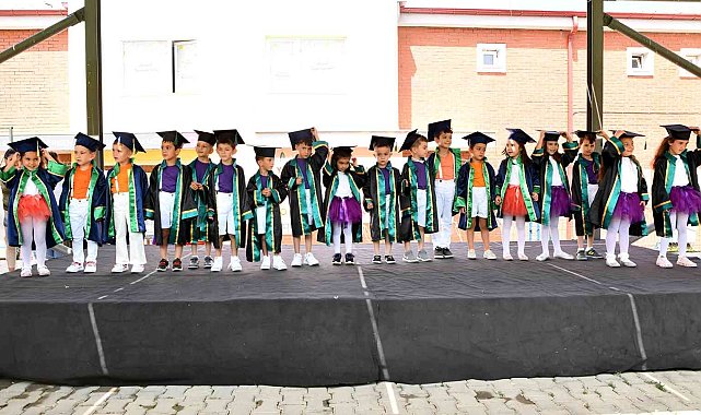 Miniklerin karne heyecanı