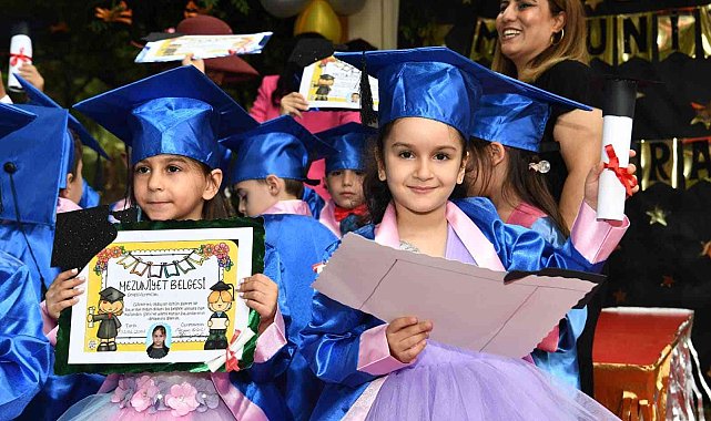 Miniklerin mezuniyet töreni