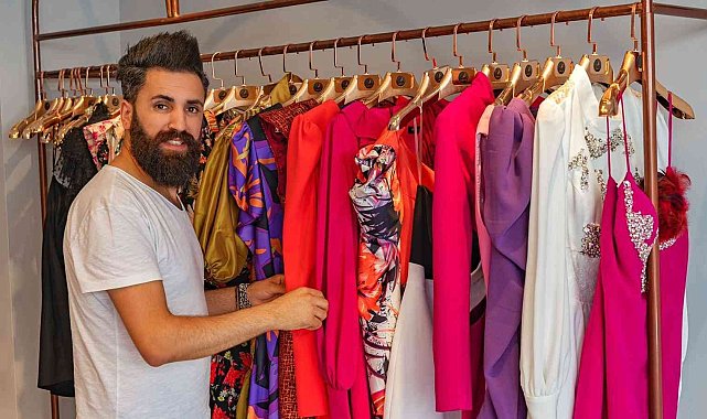 Moda tasarımcısı Köroğlu, hem defile yapacak, hem de ödül alacak