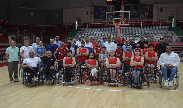 Muaz Ergezen: &quot;Hakkımızla geldik şampiyon olduk&quot;