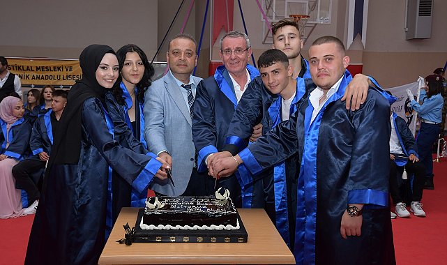 Murzioğlu&#039;na mezun olduğu okulda sürpriz