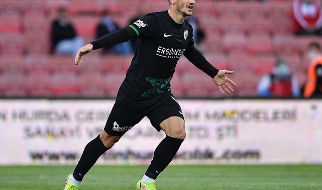 Namiq Alasgarov, Bursaspor'la olan sözlemesini feshetti