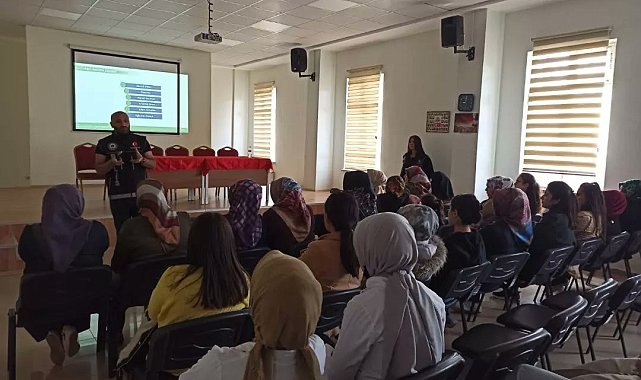 Narkotik polisleri annelere madde bağımlılığını anlattı