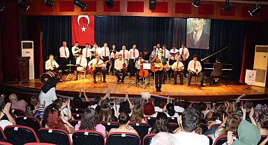 Nazilli'de Otizm Orkestrası ve Korosu konser verdi