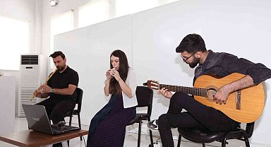 Nemrut Dağı figüründen müzik aleti tasarladı