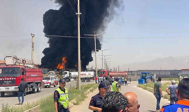 Niğde'de yağ fabrikasında yangın