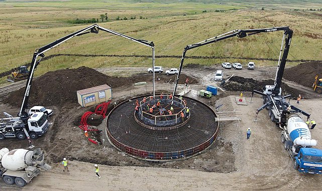 NovaWind, Stavropol Krai&#039;deki Kuzminskaya Rüzgar Çiftliğinin temelini atıyor