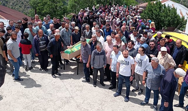 Oğlunun mezuniyetine gidemedi