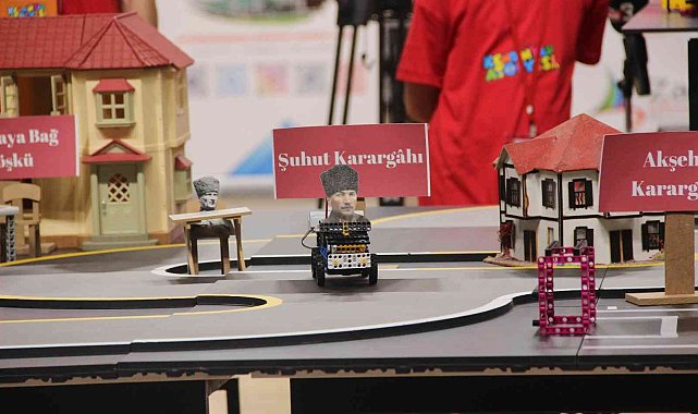 Öğrenciler robotik kodlama ile Büyük Taarruzu anlattı