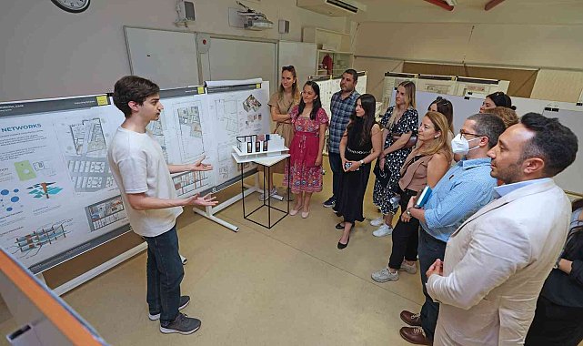 Öğrencilerden toplum merkezi tasarımı