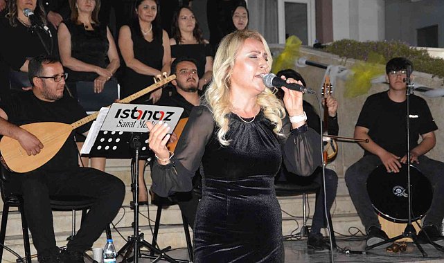 Öğretmenlerden Türk halk müziği şöleni