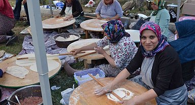 Okul için veliler yaptıkları yemeklerle kampanya düzenledi