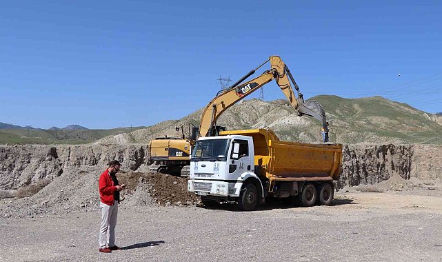 Oltu Çuval Fabrikası'nda inşaat çalışmaları başladı