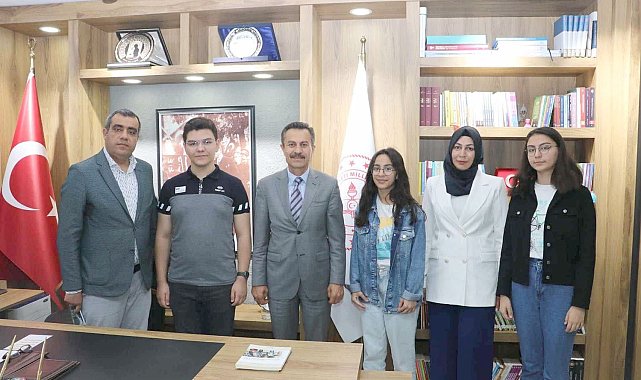 Ortaokul öğrencileri korona günlerini kitaplaştırdı