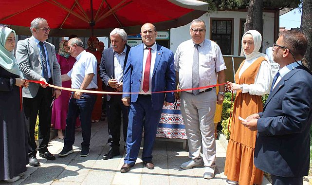 Osmaneli'nde Hayat Boyu Öğrenme Haftası nedeniyle sergi açıldı