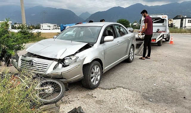 Osmaniye'de 3 aracın karıştığı kazada 2 kişi yaralandı