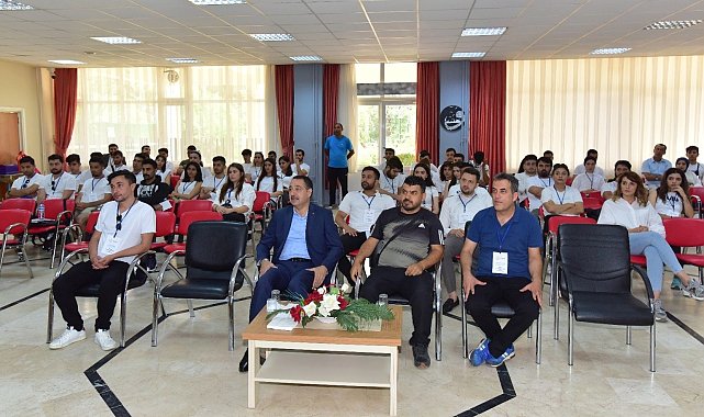 Osmaniye'de voleybol aday hakemli kursu başladı