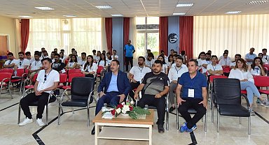 Osmaniye'de voleybol aday hakemli kursu başladı