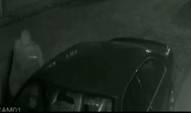 Oto faresi güvenlik kamerasına yakalandı