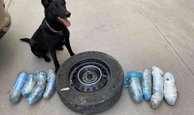 Otomobil lastiğinin içinden uyuşturucu çıktı