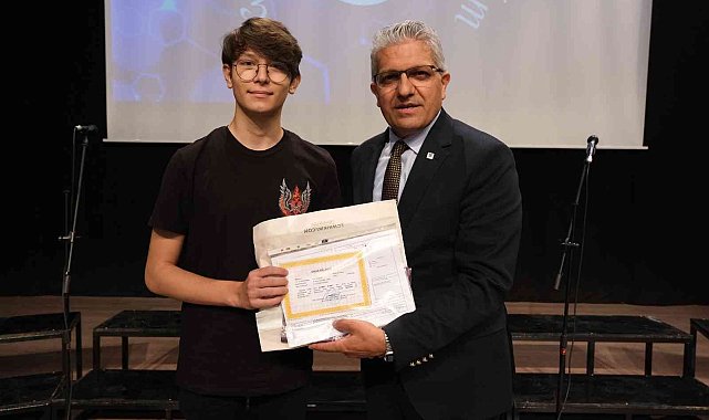 Özel EOSB Mesleki Teknik Anadolu Lisesi&#039;nde karne heyecanı