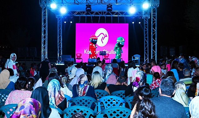 Özel okulda coşkulu yıl sonu şenliği