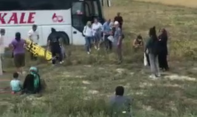 Pamukkale firmasına ait yolcu otobüsü tarlaya uçtu