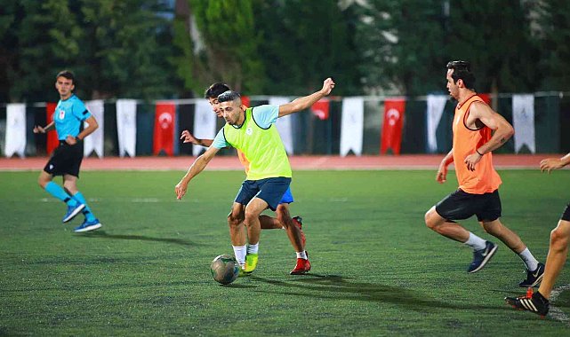 Pamukkale futbol turnuvasında kazanan dostluk oldu
