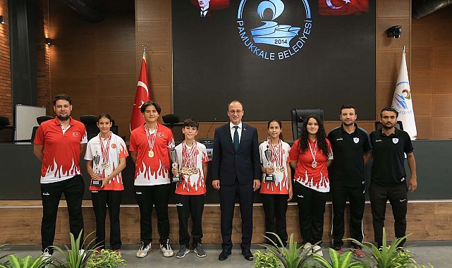 Pamukkaleli sporcular Başkan Örki&#039;yle buluştu