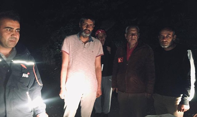 Pazarcıların benzinleri bitince yolda mahsur kaldılar